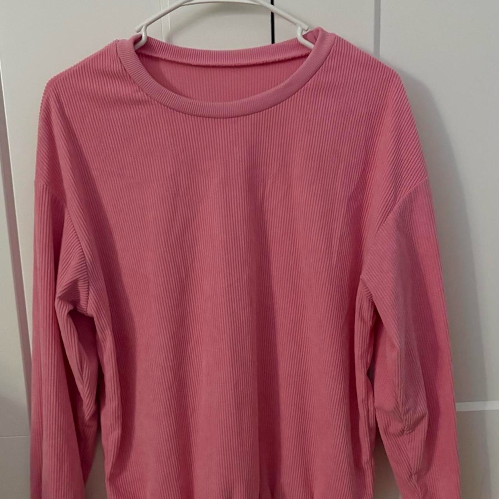 SHEIN Pink Long Sleeve Tee